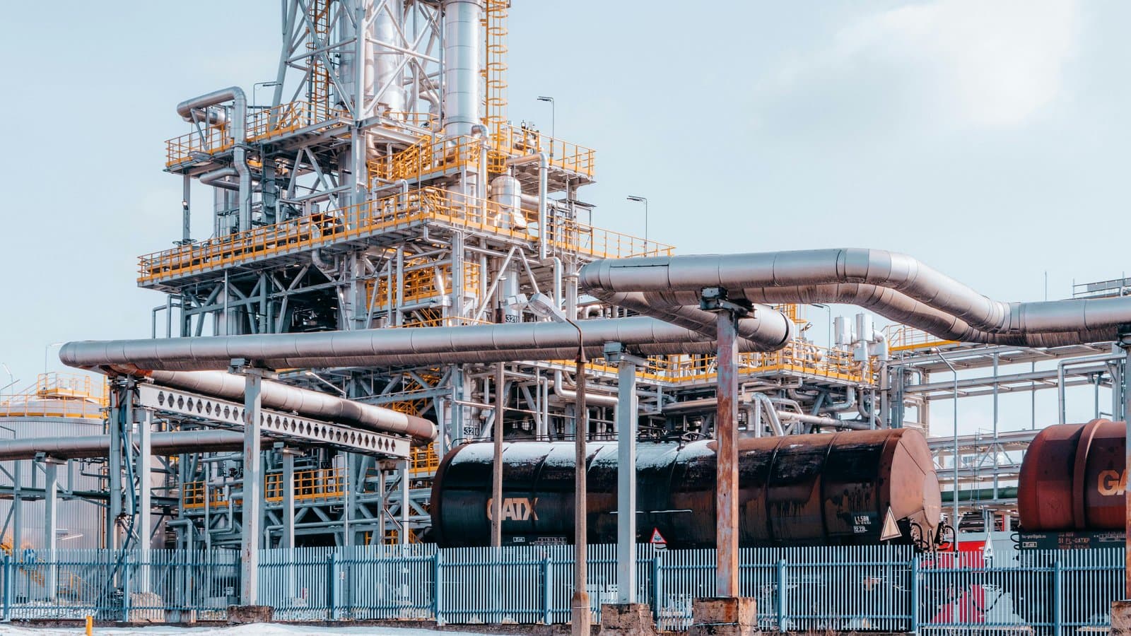 Industrial engineering facility with interconnected service systems